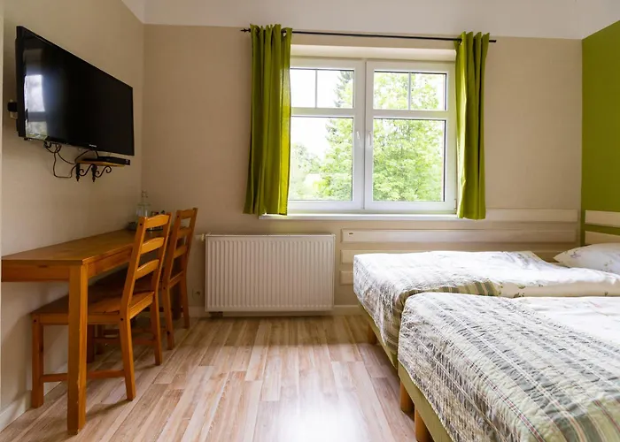 Dom Pod Koziolkami Bed & Breakfast 3*