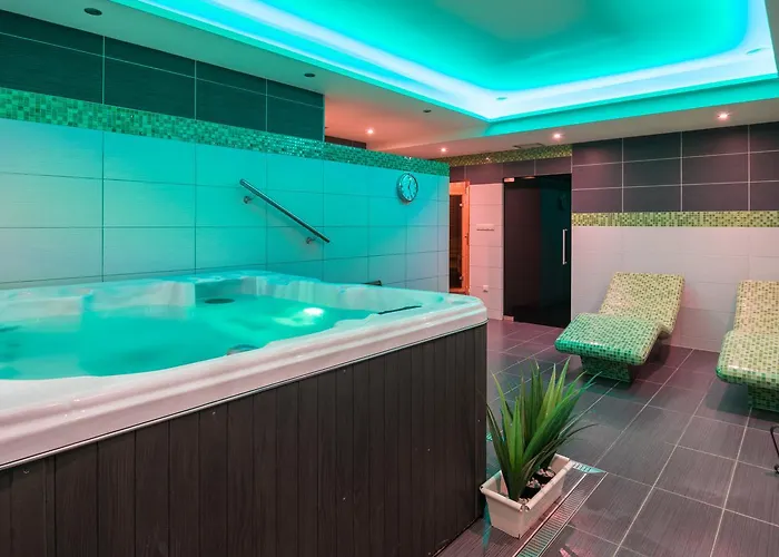 Dom Pod Koziolkami Bed & Breakfast 3*